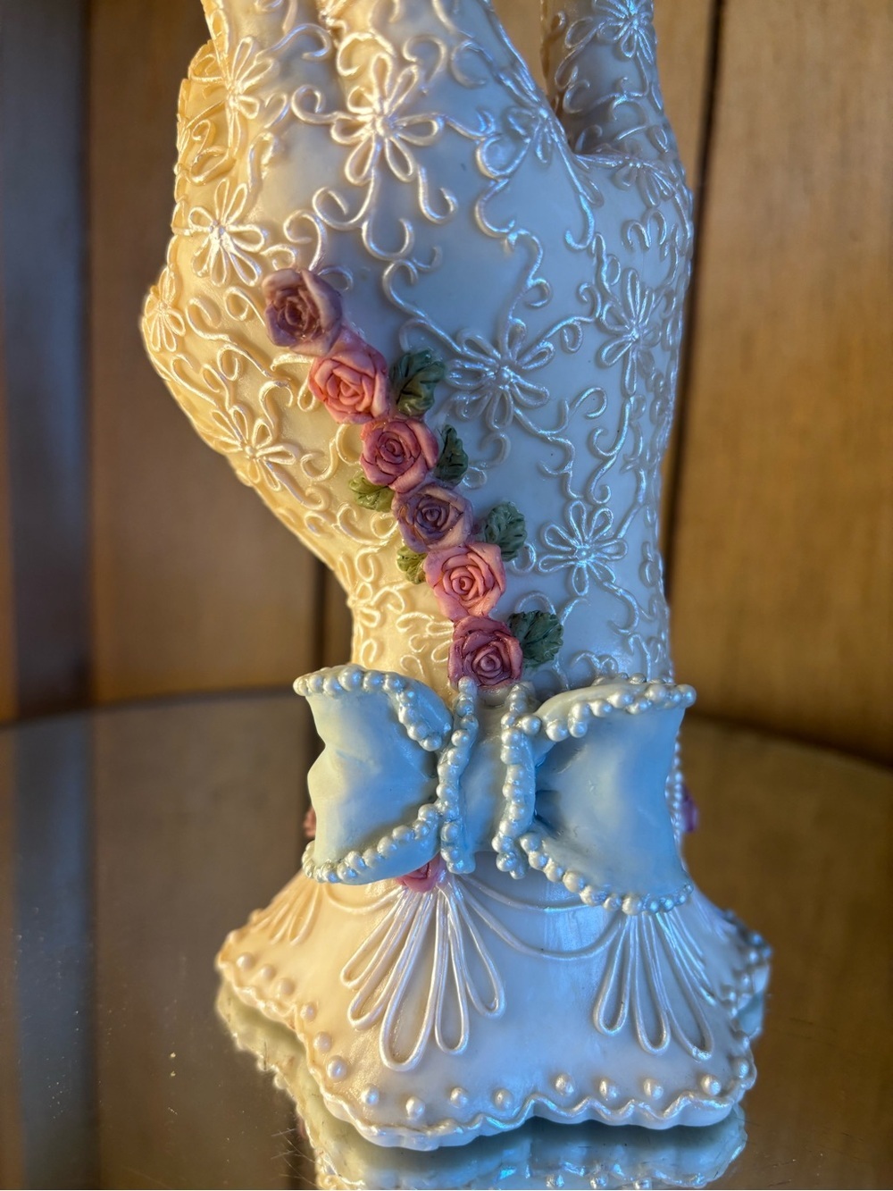 Dezine 1997 BeautifulCream Decorative Gloved Hand Statue with Pink Rose Accents - Picture 7 of 15